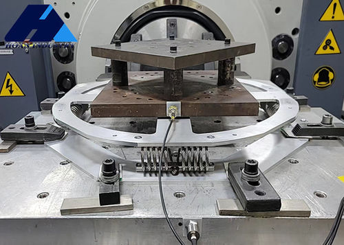 Tin tức công ty mới nhất về Xi'an Hoan Microwave Co. Ltd đã giành được chứng chỉ bằng sáng chế của các sản phẩm cách ly rung mới