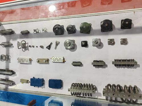 Tin tức công ty mới nhất về Xi'an Hoan Microwave Co., Ltd xuất hiện tại Hội chợ sản xuất thiết bị quốc tế Tây Trung Quốc năm 2023 để chứng minh sức mạnh đổi mới của ngành công nghiệp