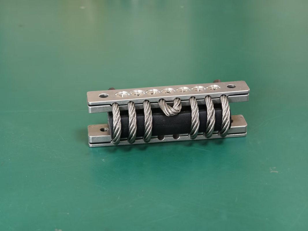 Bộ cách ly rung dây cáp GX-60A(N) tùy chỉnh với khả năng chống sốc nhiệt tốt và cấu trúc hoàn toàn bằng kim loại cho hoạt động ổn định